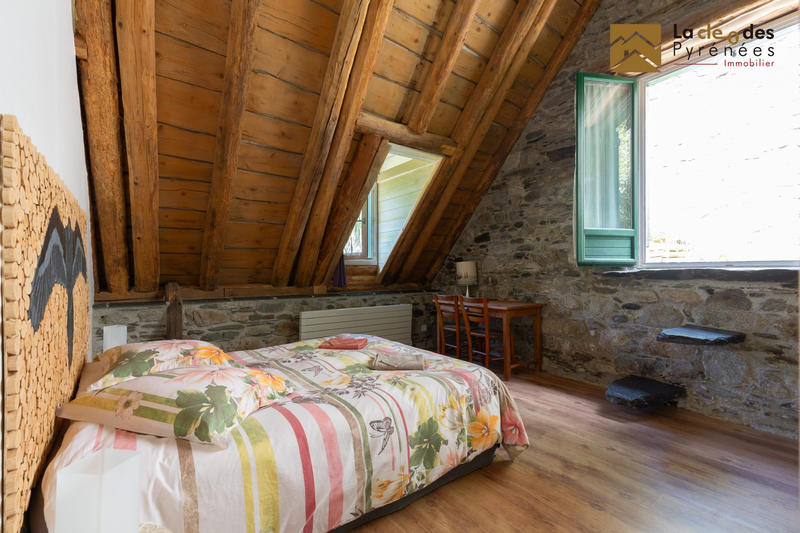 Maison ancienne - 194 m² - 7 pièces