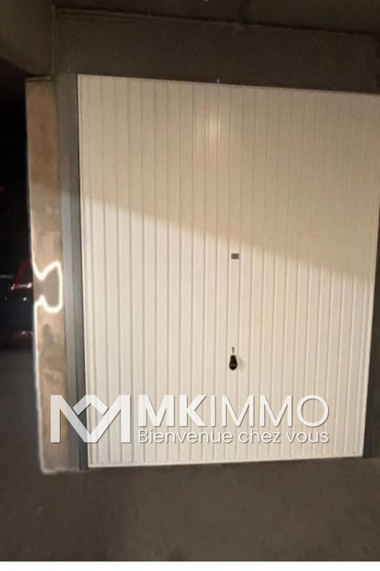 Parking / Garage - 11 m²