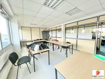 Bureau - 192 m²