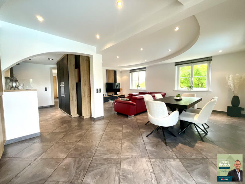 Maison traditionnelle - 163 m² - 7 pièces