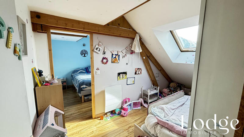 Appartement - 98 m² - 5 pièces