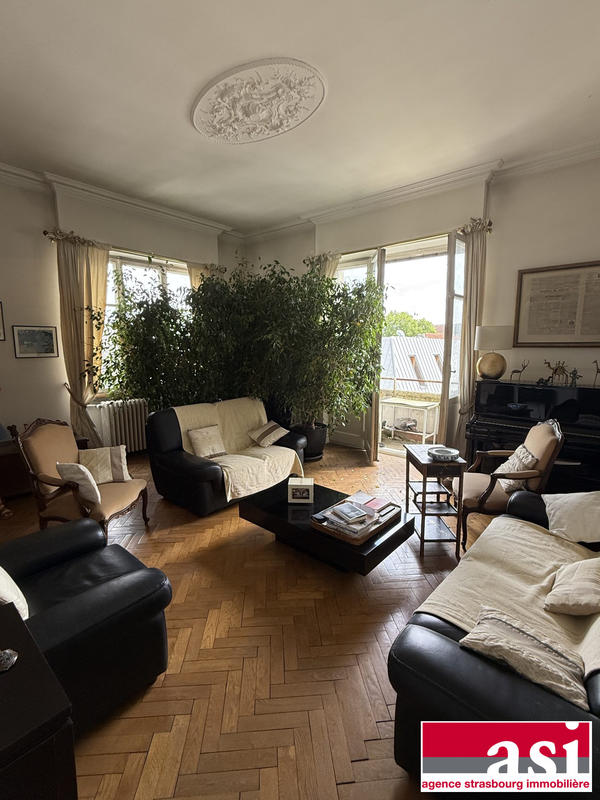 Appartement - 250 m² - 10 pièces