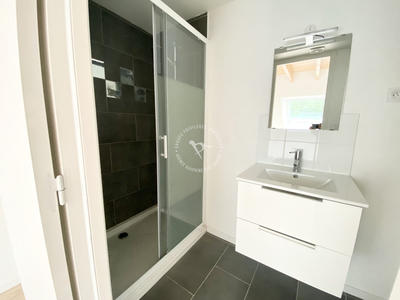 Appartement - 65 m² - 2 pièces