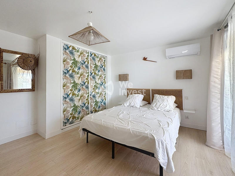 Villa - 258 m² - 10 pièces