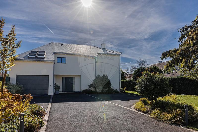 Maison d'architecte - 232 m² - 8 pièces