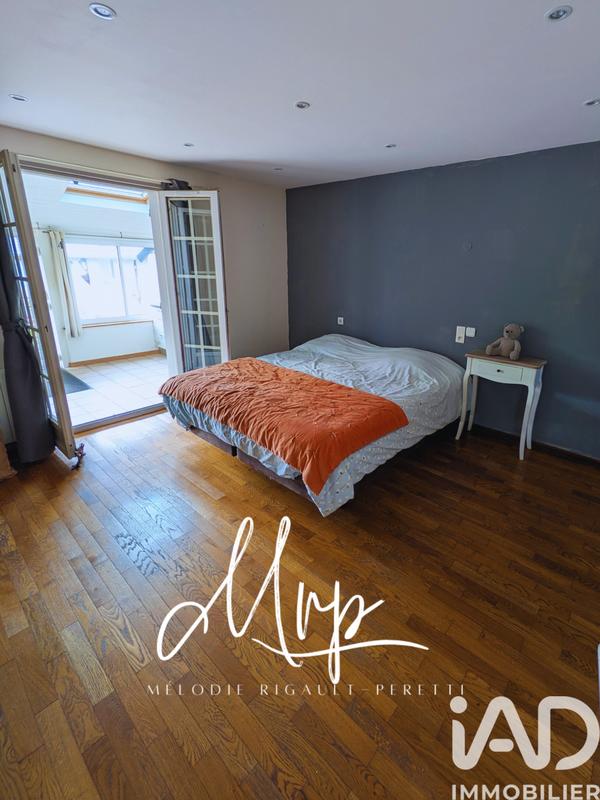 Maison - 197 m² - 7 pièces