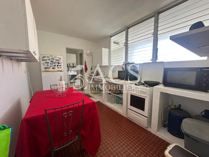 Maison - 220 m² - 6 pièces