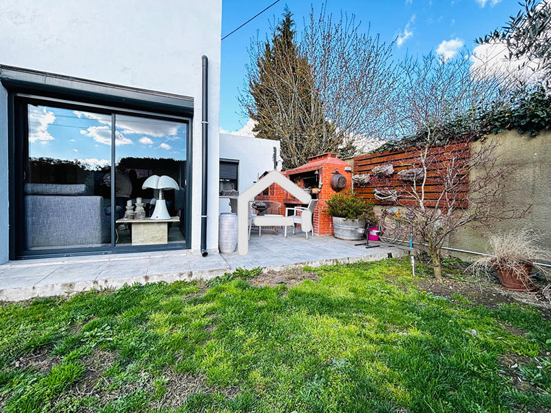 Maison - 218 m² - 9 pièces