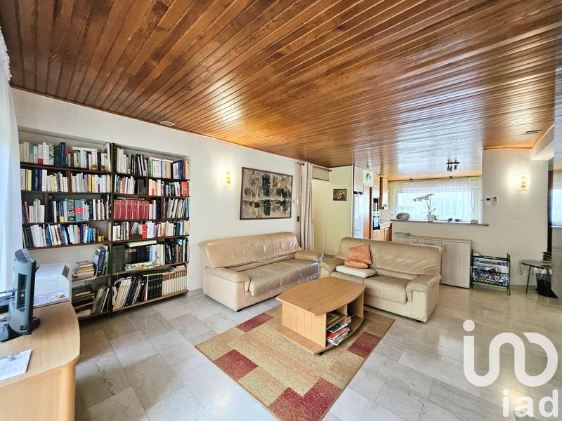 Maison - 235 m² - 9 pièces