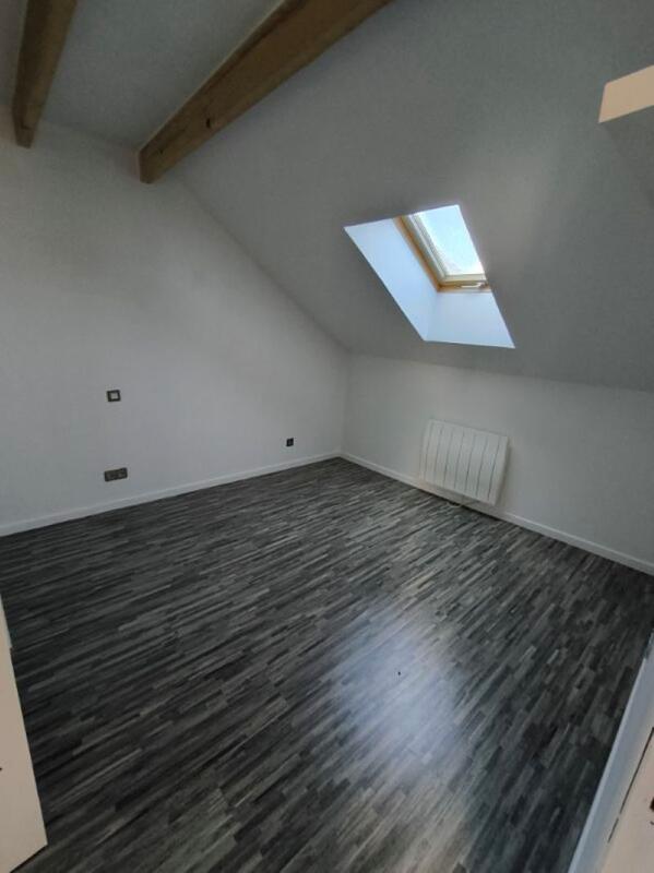 Maison - 180 m² - 8 pièces