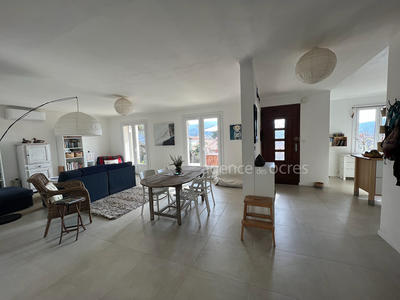 Maison - 97 m² - 4 pièces