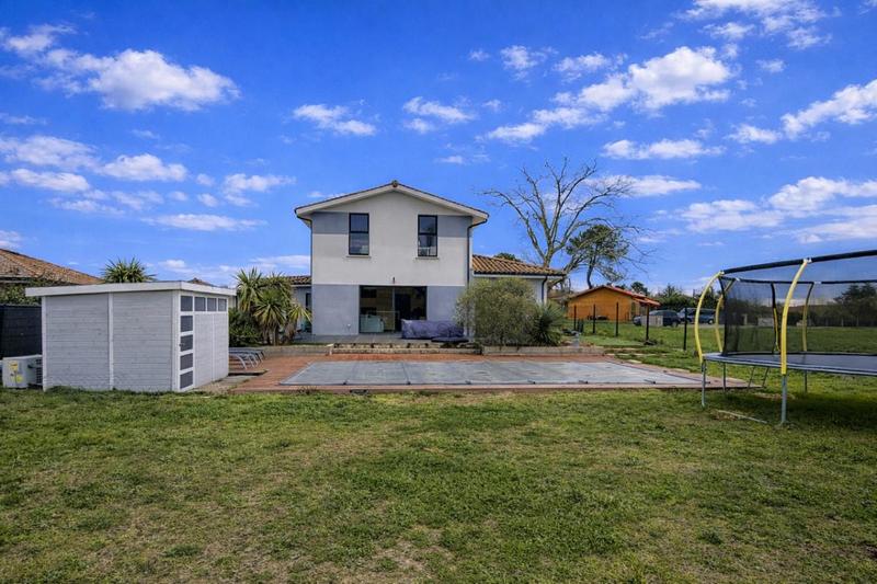 Maison - 174 m² - 8 pièces