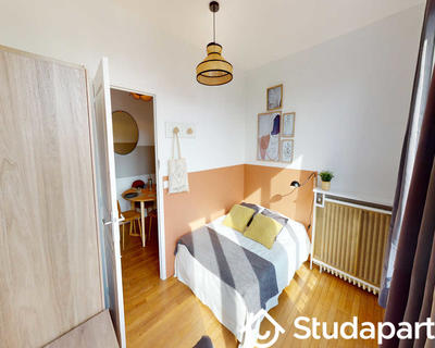 Chambre - 80 m² - 1 pièce