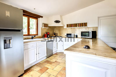 Propriété - 226 m² - 7 pièces