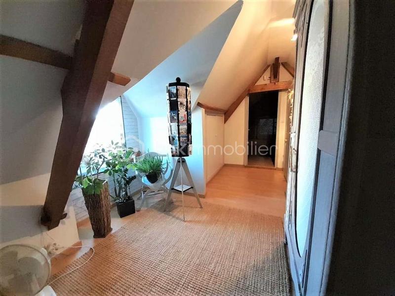Propriété - 185 m² - 8 pièces