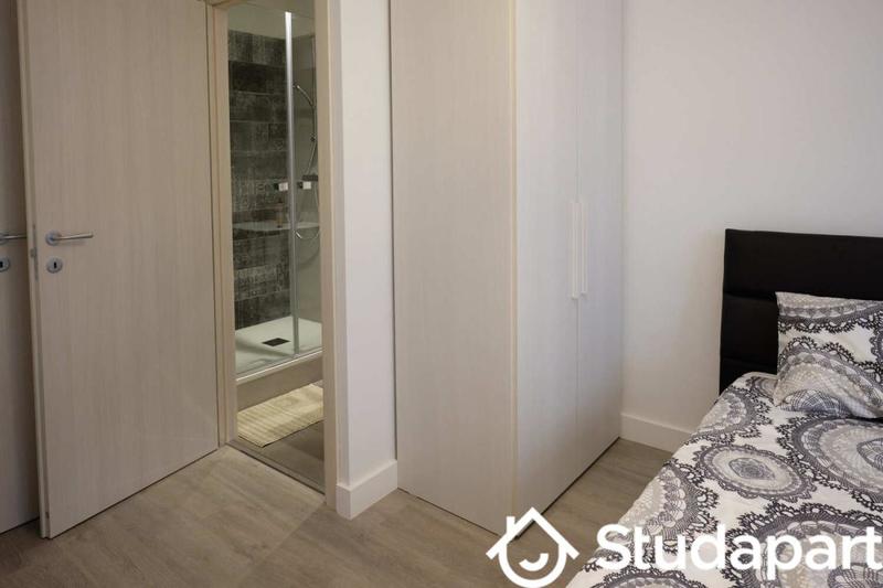Chambre - 11 m² - 1 pièce