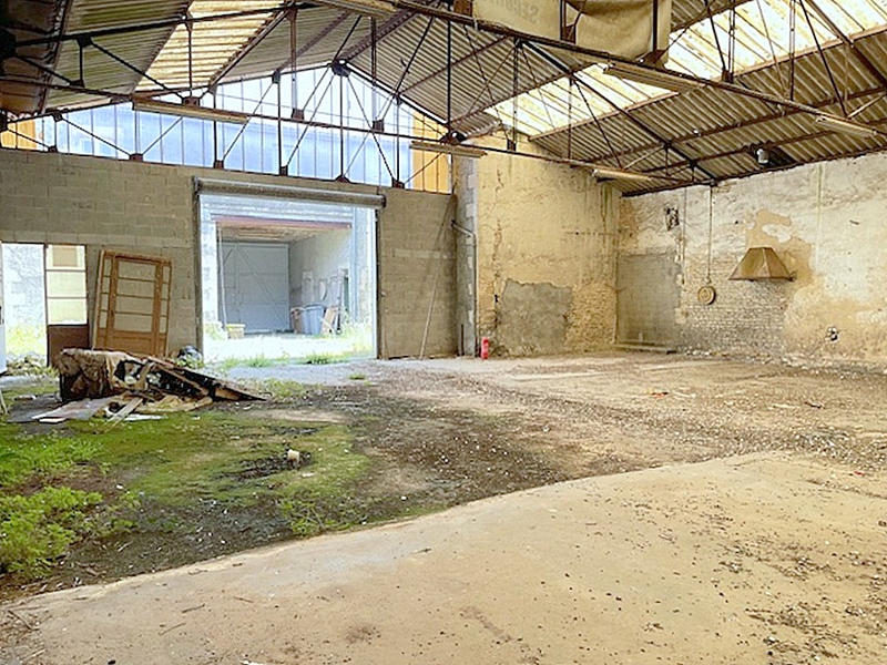 Grange - 409 m² - 4 pièces