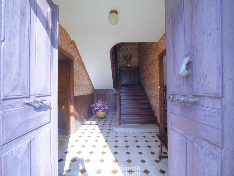 Maison - 360 m² - 12 pièces