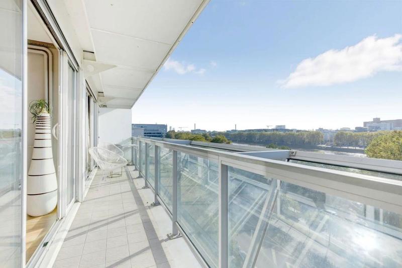 Appartement - 93 m² - 5 pièces