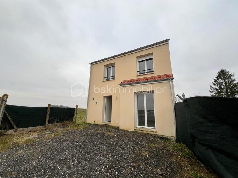 Maison - 95 m² - 5 pièces