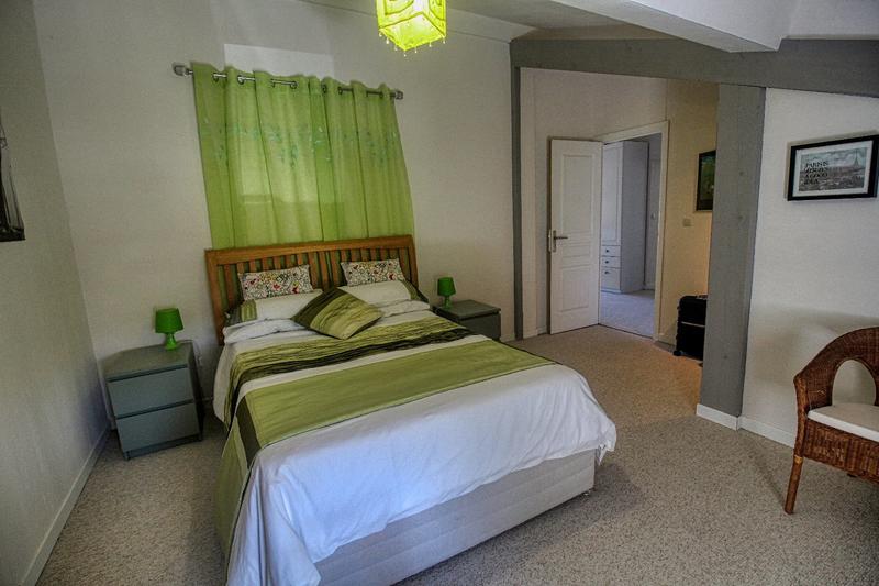 Maison - 256 m² - 6 pièces