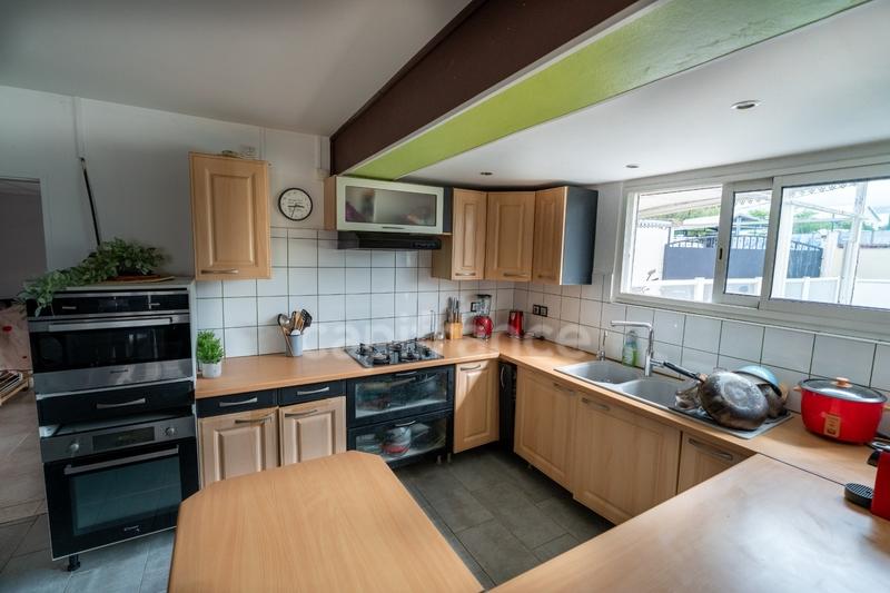 Villa - 257 m² - 10 pièces