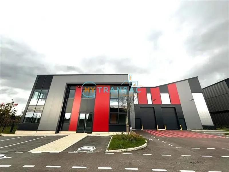 Local d'activité / Entrepôt - 1 826 m²