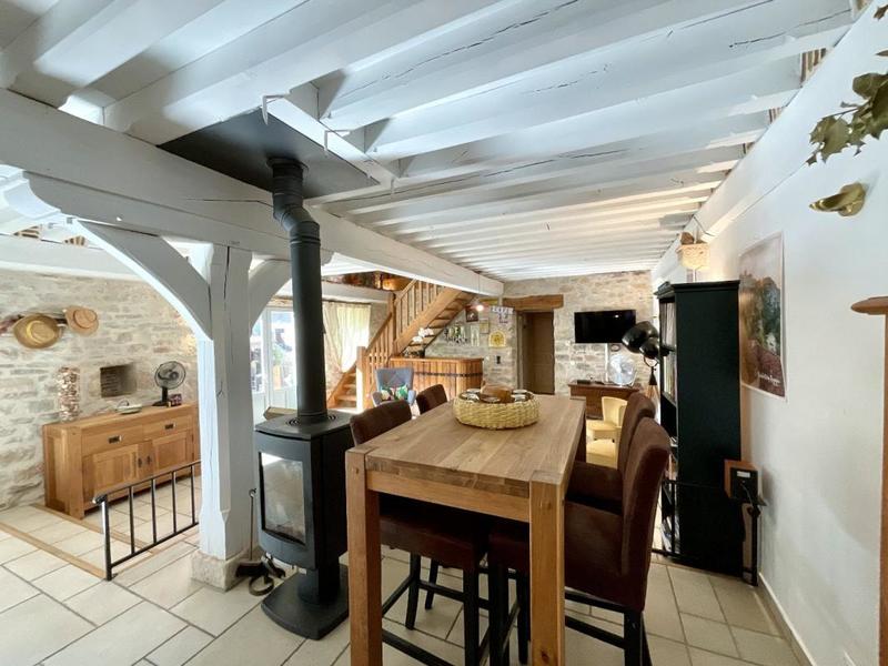 Demeure - 230 m² - 9 pièces