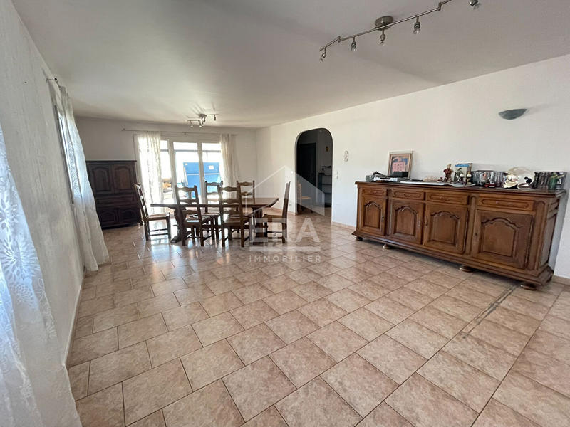 Local commercial - 845 m² - 17 pièces