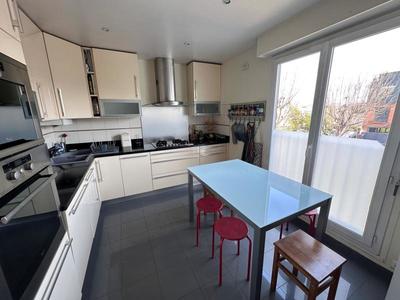 Maison - 145 m² - 6 pièces