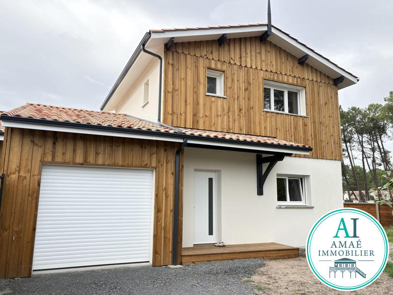 Maison - 99 m² - 4 pièces