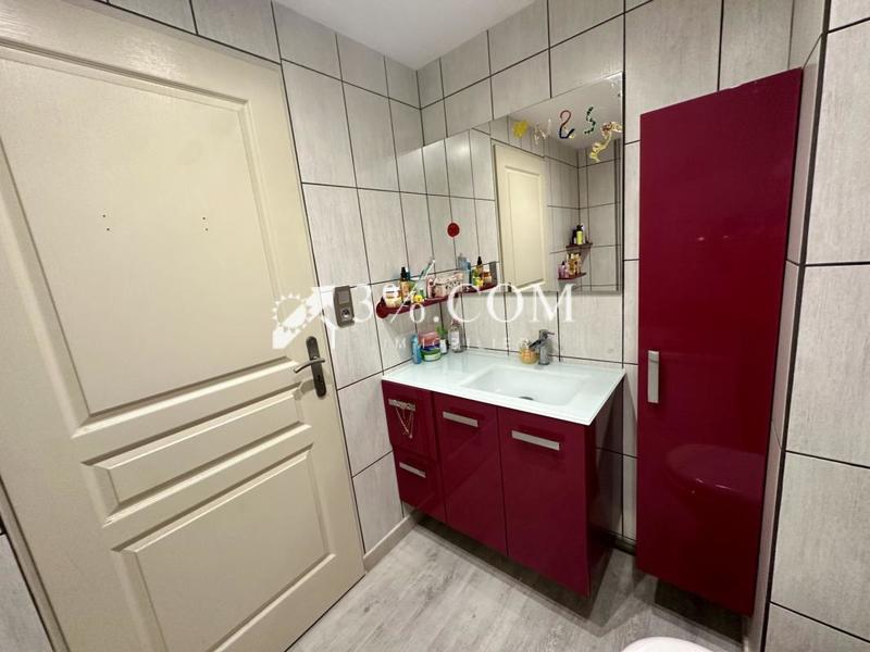 Maison - 210 m² - 10 pièces