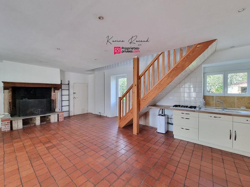 Maison - 201 m² - 8 pièces