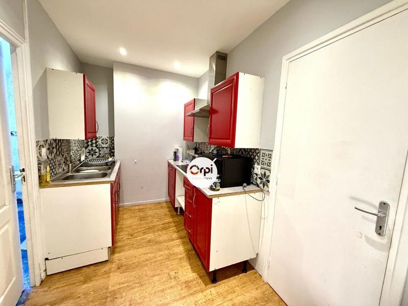 Immeuble - 211 m² - 6 pièces