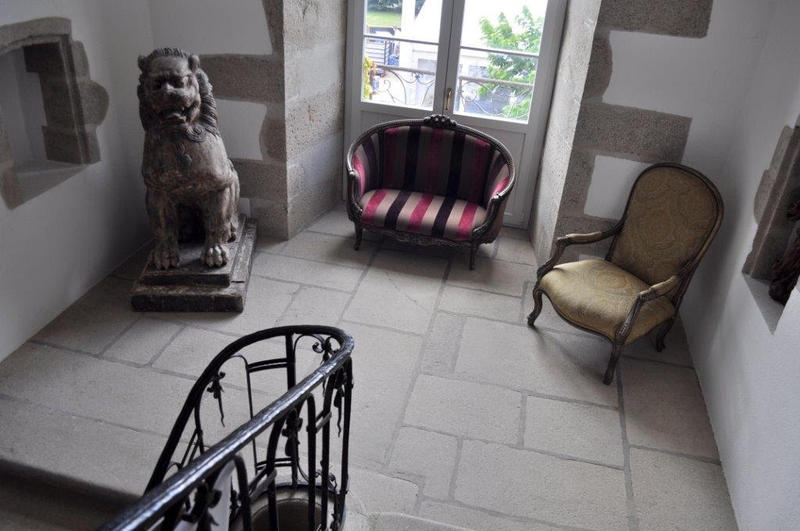 Demeure - 850 m² - 23 pièces