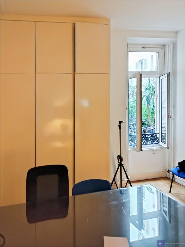 Bureau - 99 m² - 4 pièces