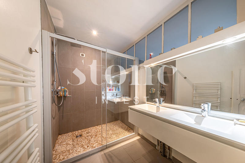 Appartement - 172 m² - 6 pièces