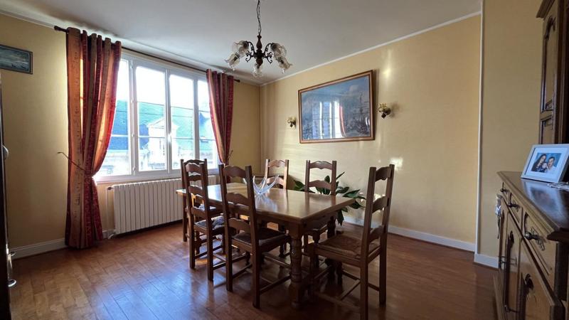 Immeuble - 260 m² - 5 pièces