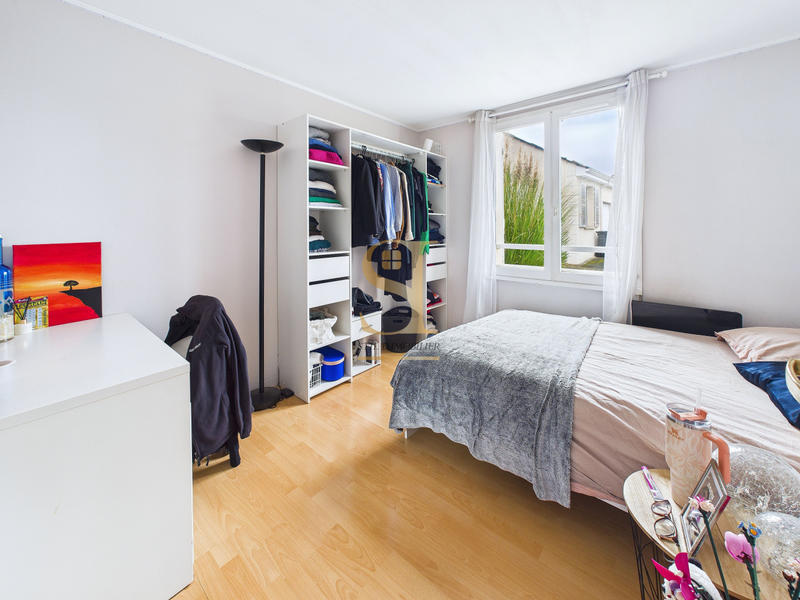 Maison - 95 m² - 5 pièces