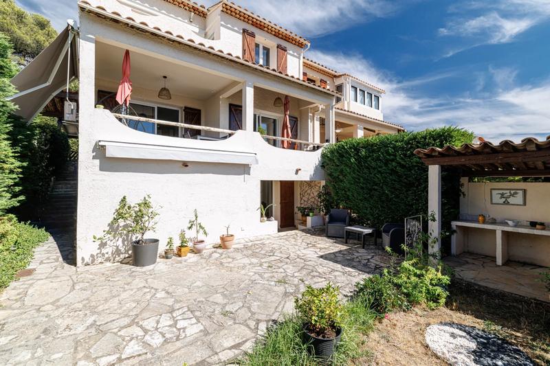 Maison - 107 m² - 5 pièces