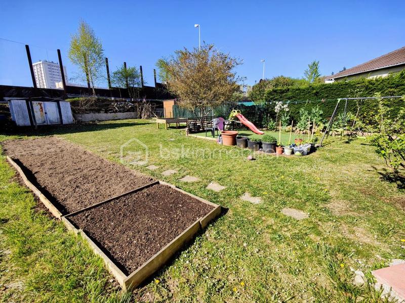 Maison - 105 m² - 5 pièces