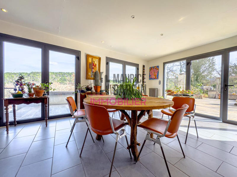 Maison - 228 m² - 5 pièces