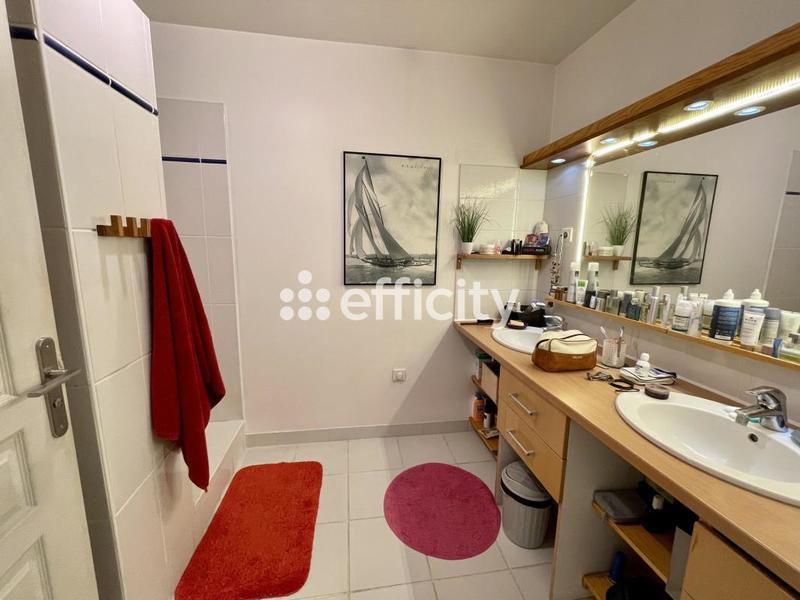 Maison - 161 m² - 5 pièces