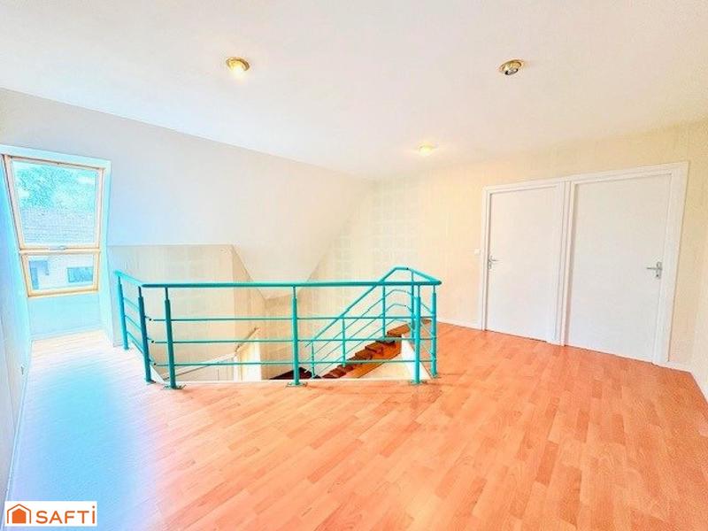 Maison - 201 m² - 9 pièces