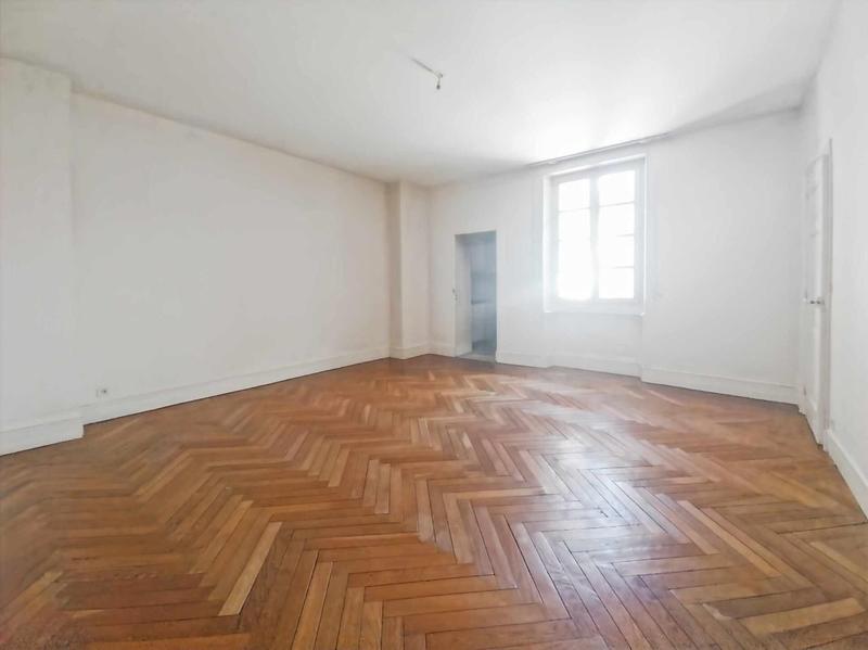 Maison - 320 m² - 10 pièces