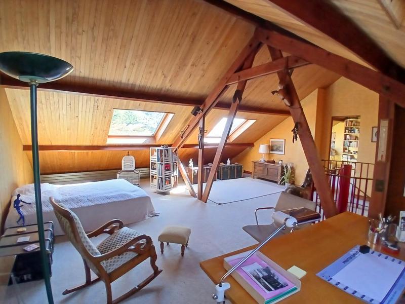 Maison - 186 m² - 7 pièces