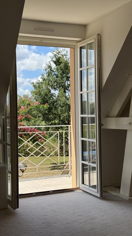 Maison - 244 m² - 6 pièces