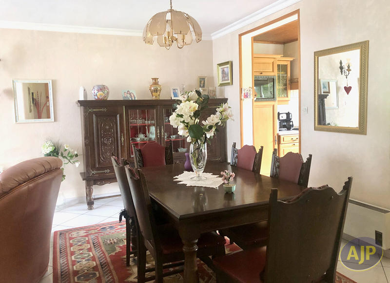 Maison - 122 m² - 6 pièces