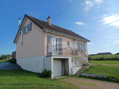 Maison - 96 m² - 5 pièces