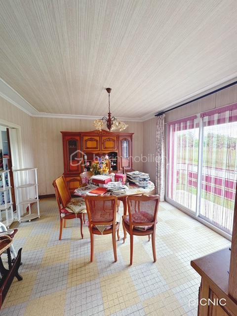 Maison traditionnelle - 85 m² - 4 pièces